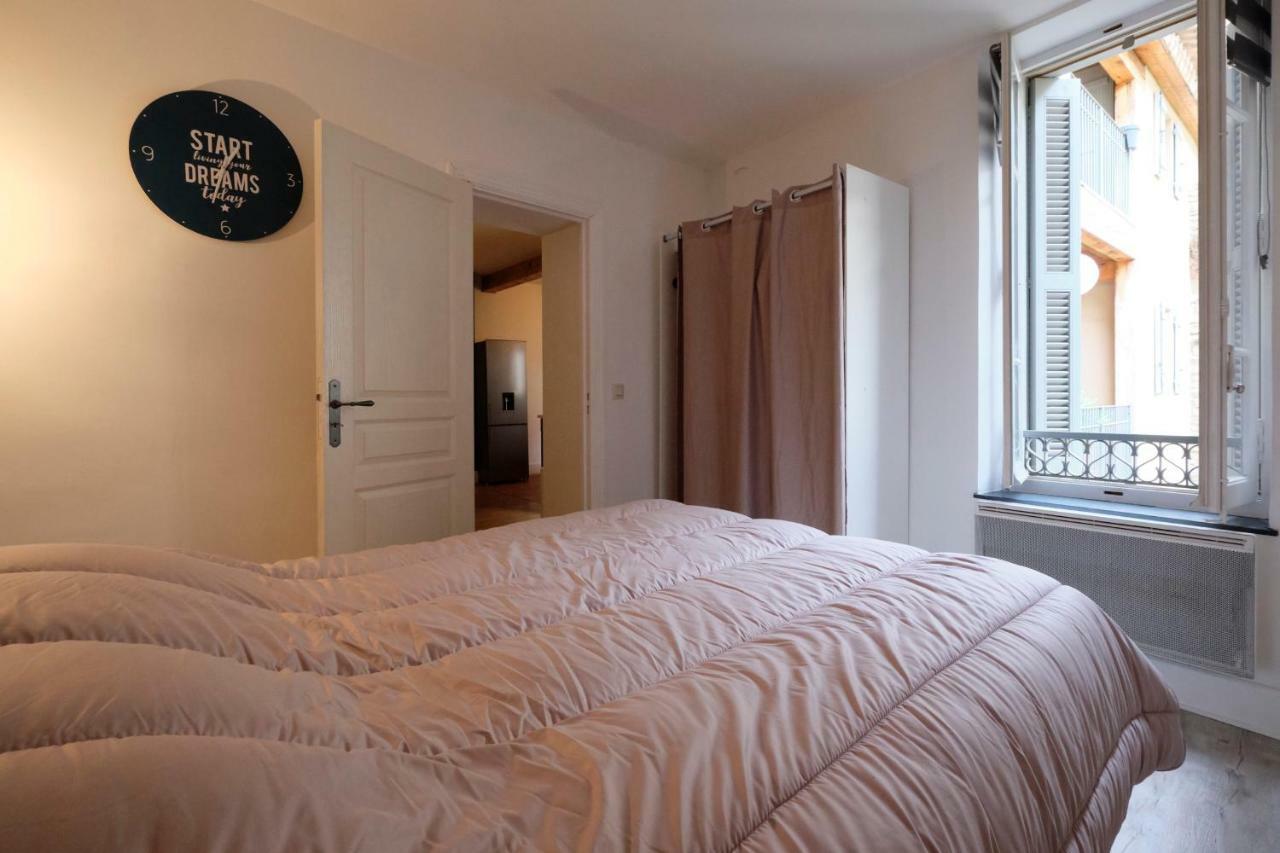 Melina - Appartement Dans Les Remparts De La Bastide Avec Parking Et Terrasse Carcassonne Exteriör bild