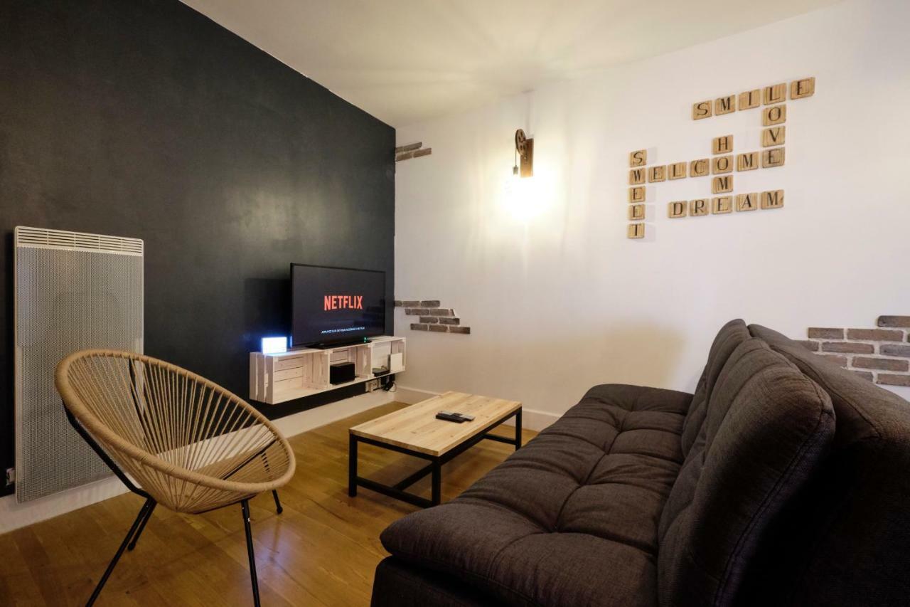 Melina - Appartement Dans Les Remparts De La Bastide Avec Parking Et Terrasse Carcassonne Exteriör bild